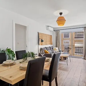 Apartamento 3 Dormitorios, 2 Banos Y Balcon, Málaga